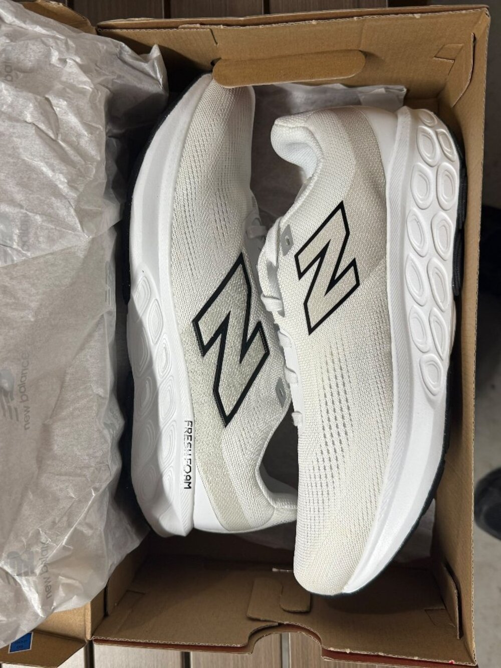New Balance Fresh Foam 520 v9 White Black Running Shoes Size 12 Wide